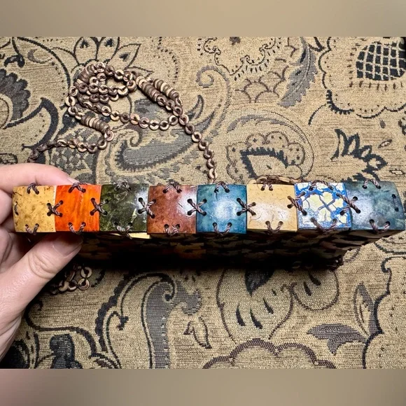 Handcrafted Coconut Shell Purse - Picture 14 of 15